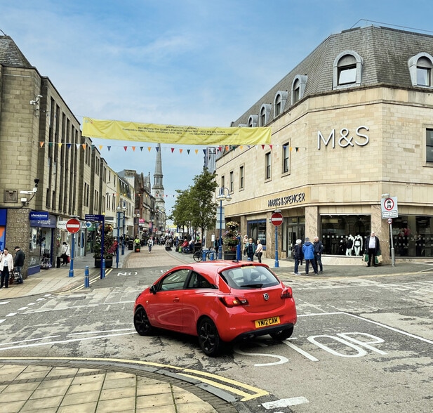 25 New Row, Dunfermline for lease - Building Photo - Image 2 of 4