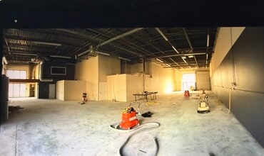 2801-2847 SE Monroe St, Stuart, FL for lease Interior Photo- Image 2 of 11