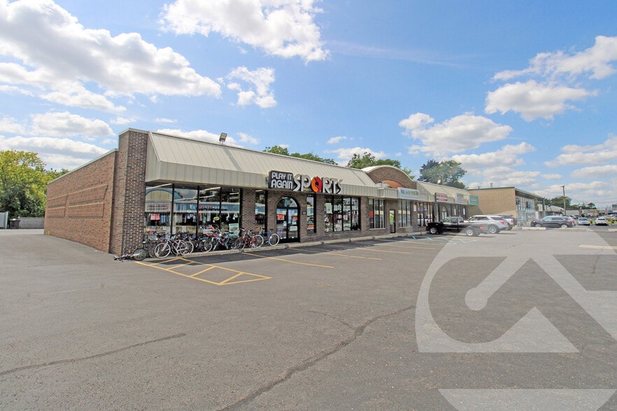 18809-18833 Eureka Rd, Southgate, MI for lease - Building Photo - Image 1 of 2