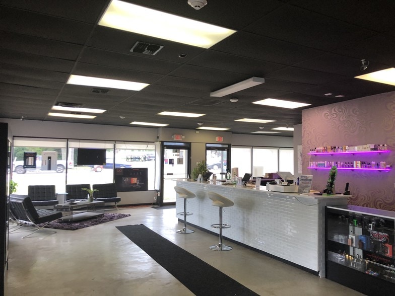 2545 Middle Country Rd, Centereach, NY à louer - Autre - Image 3 de 5