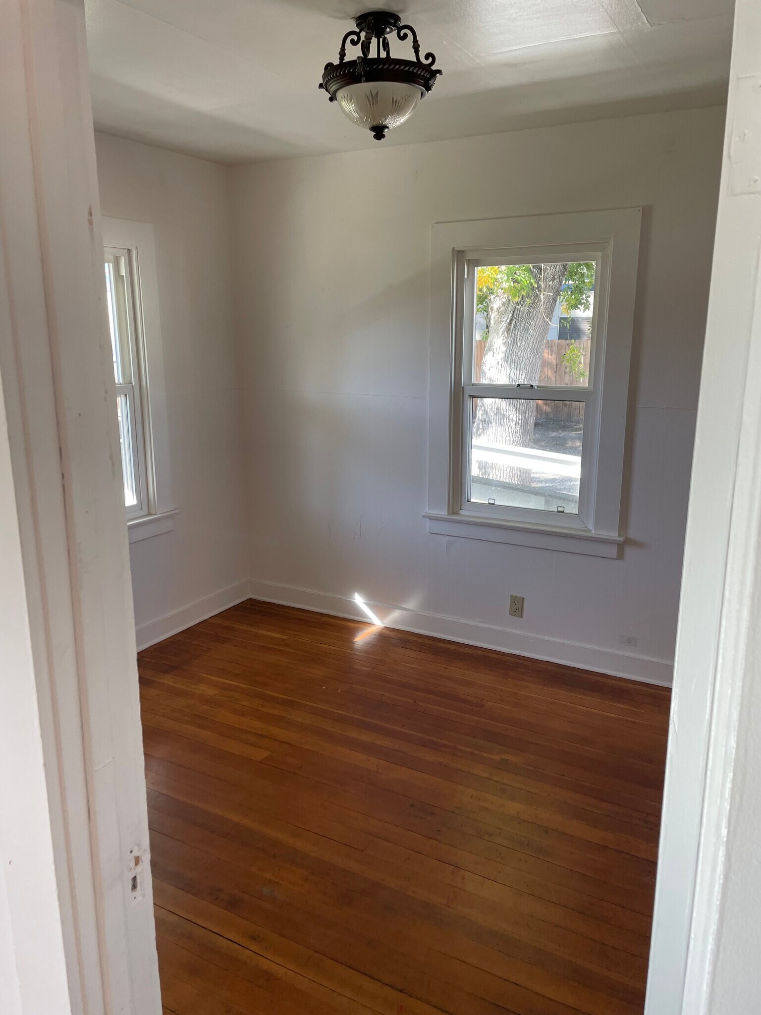 151 Maciver Ln, Bishop, CA for lease Interior Photo- Image 1 of 20