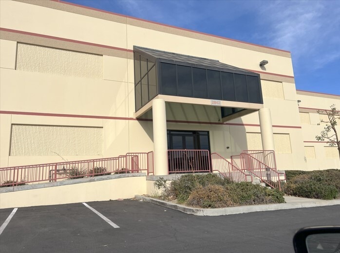 2842 N Ontario St, Burbank, CA for lease Building Photo- Image 1 of 6