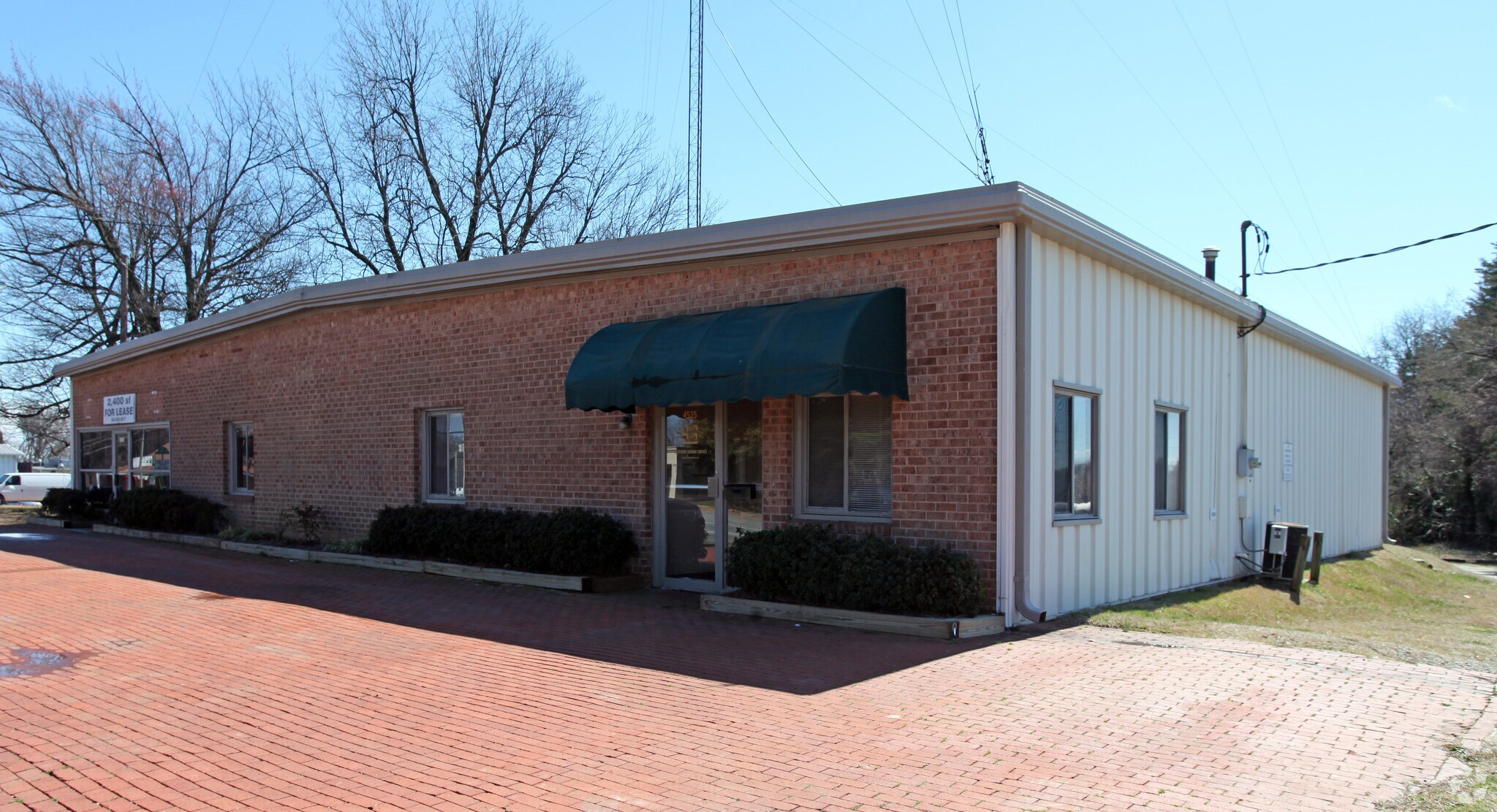 4535 W Market St, Greensboro, NC à vendre Photo principale- Image 1 de 4