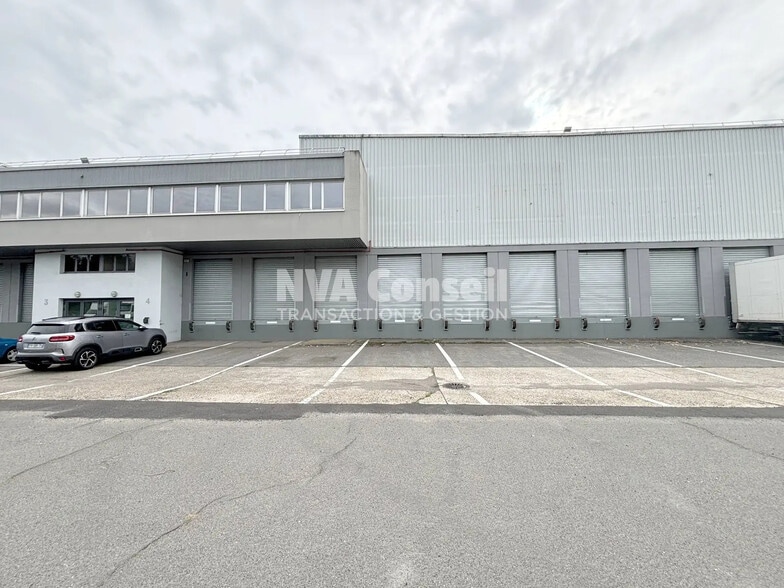 Industrial in Herblay-sur-Seine for lease - Building Photo - Image 1 of 15