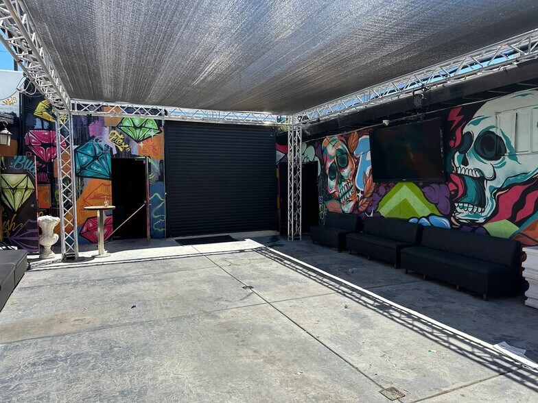 4352-4360 N Sierra Way, San Bernardino, CA à vendre - Photo du bâtiment - Image 3 de 13