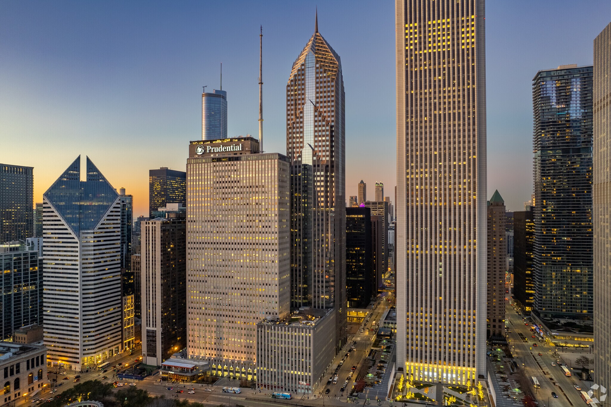 180 N Stetson Ave, Chicago, IL for lease Primary Photo- Image 1 of 12