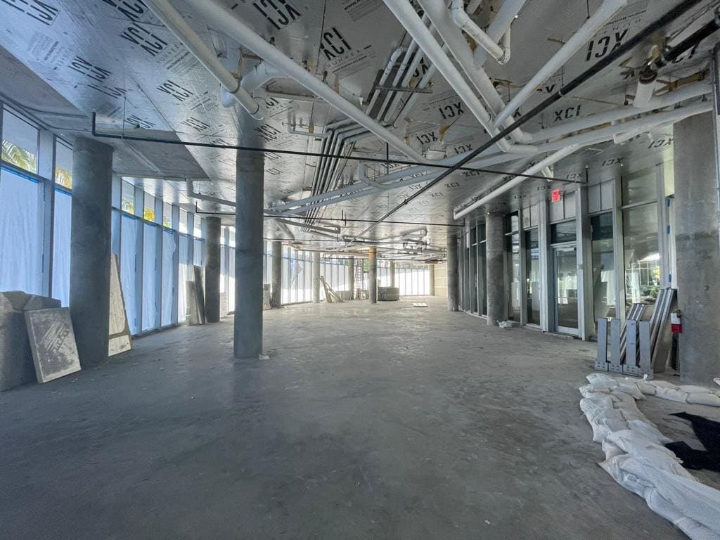 1 Collins Ave, Miami Beach, FL for lease Interior Photo- Image 1 of 12