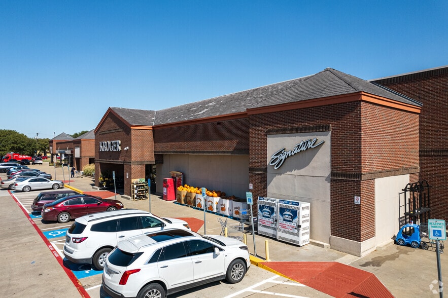 1705-1717 W University Dr, McKinney, TX for lease - Building Photo - Image 1 of 6