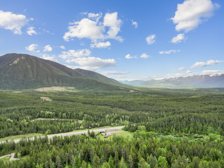 11315 US Highway 2 E, West Glacier, MT à vendre - Photo du b timent - Image 3 de 21