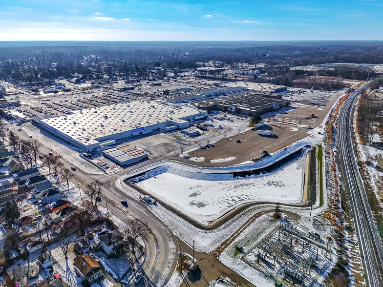 1788-1850 W Michigan Ave, Jackson, MI for lease - Building Photo - Image 3 of 7