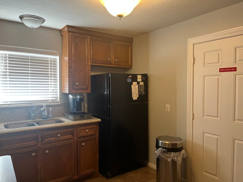 7026 Belgold St, Houston, TX for sale - Building Photo - Image 2 of 9