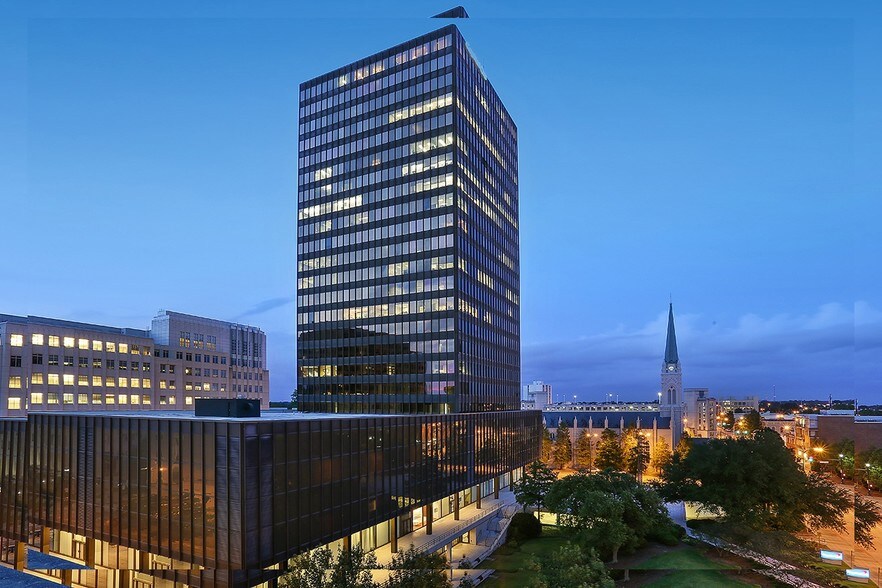 301 N Main St, Baton Rouge, LA à louer - Photo du bâtiment - Image 1 de 19