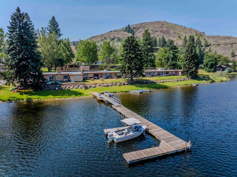 10 McCammon Rd, Tonasket, WA à vendre - Photo principale - Image 1 de 26