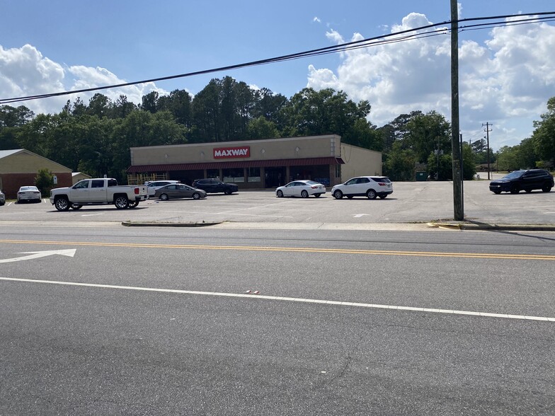 315 N 5th St, Saint Pauls, NC for sale - Primary Photo - Image 1 of 1