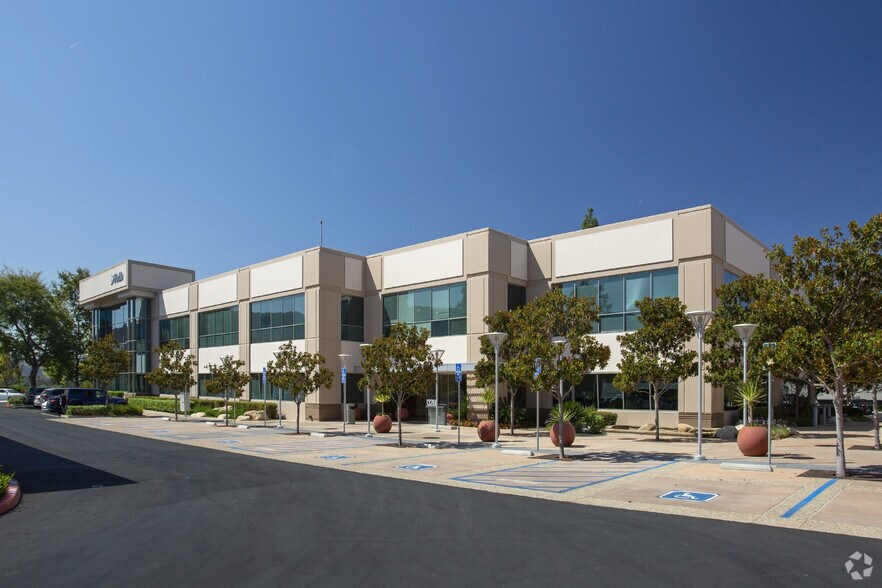 13280 Evening Creek Dr S, San Diego, CA à louer - Photo du bâtiment - Image 3 de 20