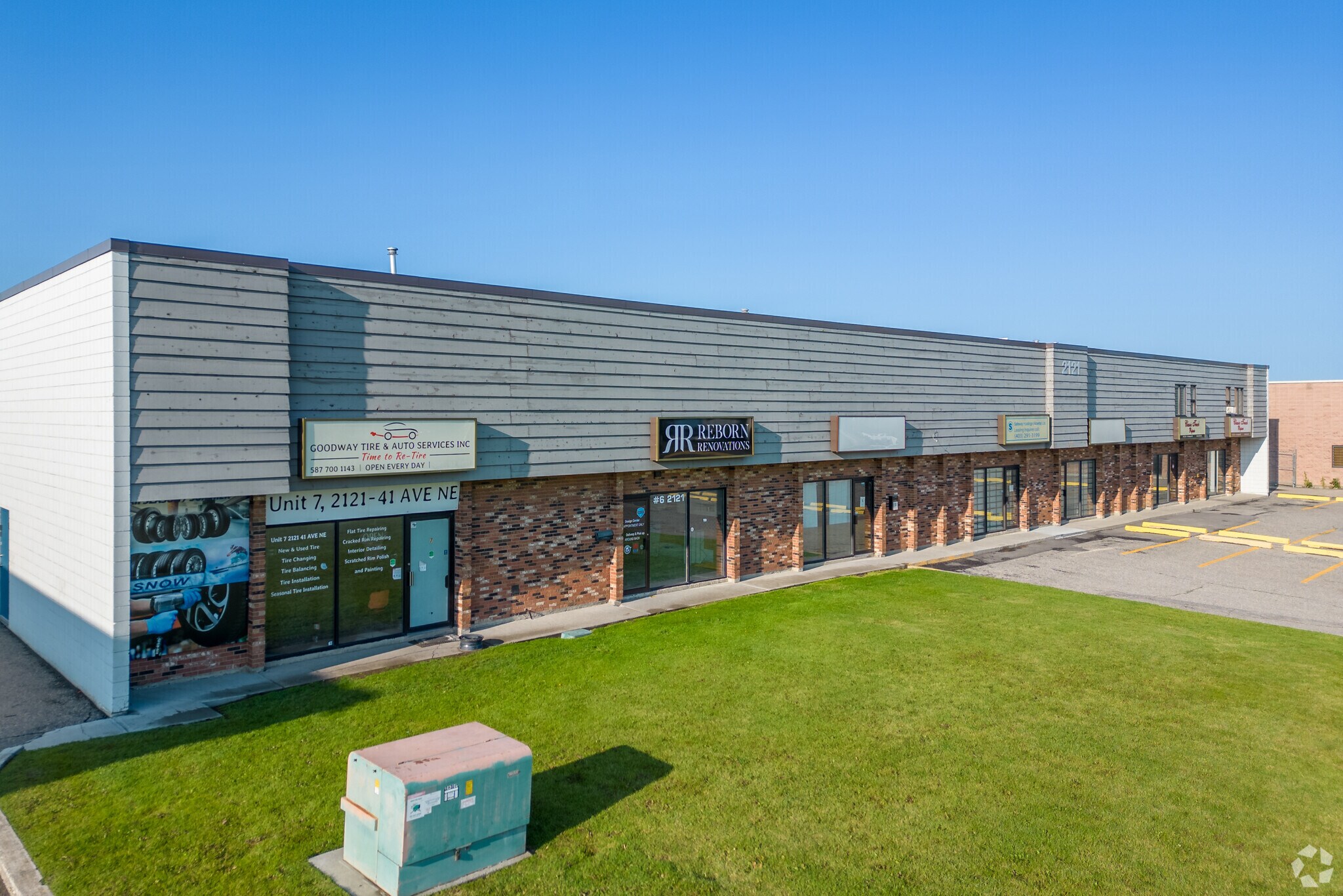 2121 41st Ave NE, Calgary, AB for sale Primary Photo- Image 1 of 1