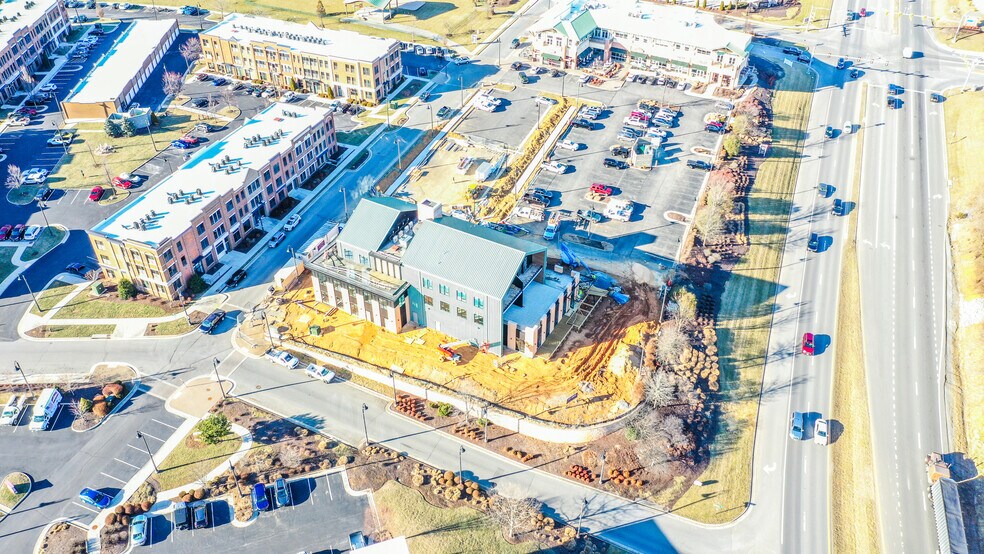 32 Town Center Street, Daleville, VA à louer - Photo du bâtiment - Image 2 de 4