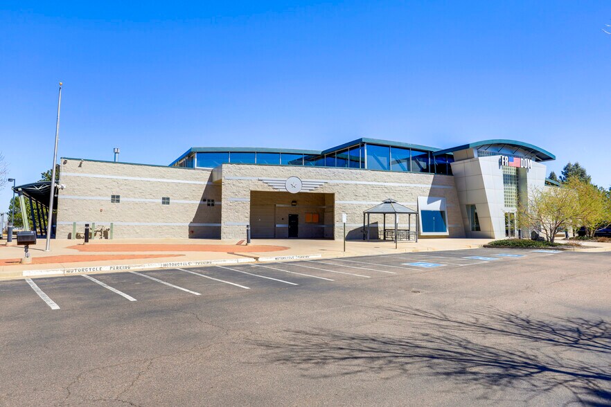 2885 W County Line Rd, Littleton, CO à vendre - Photo du bâtiment - Image 2 de 60