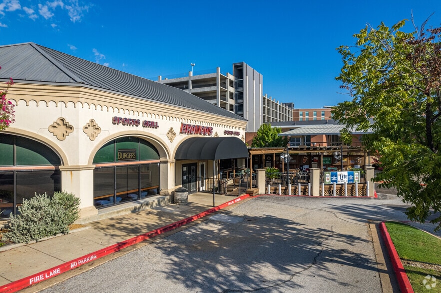 900 W Airport Fwy, Hurst, TX for lease - Building Photo - Image 3 of 13