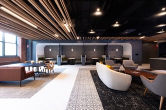 27-01 Queens Plz N, Long Island City, NY for lease Building Photo- Image 2 of 4