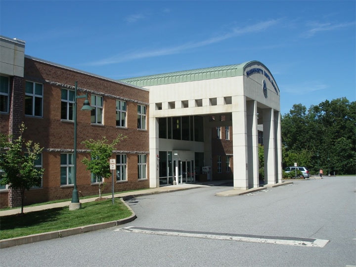 2 Willow St, Southborough, MA à louer - Photo du bâtiment - Image 3 de 3