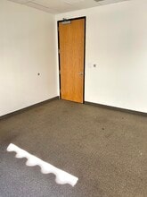 24404 S Vermont Ave, Harbor City, CA for lease Interior Photo- Image 2 of 2