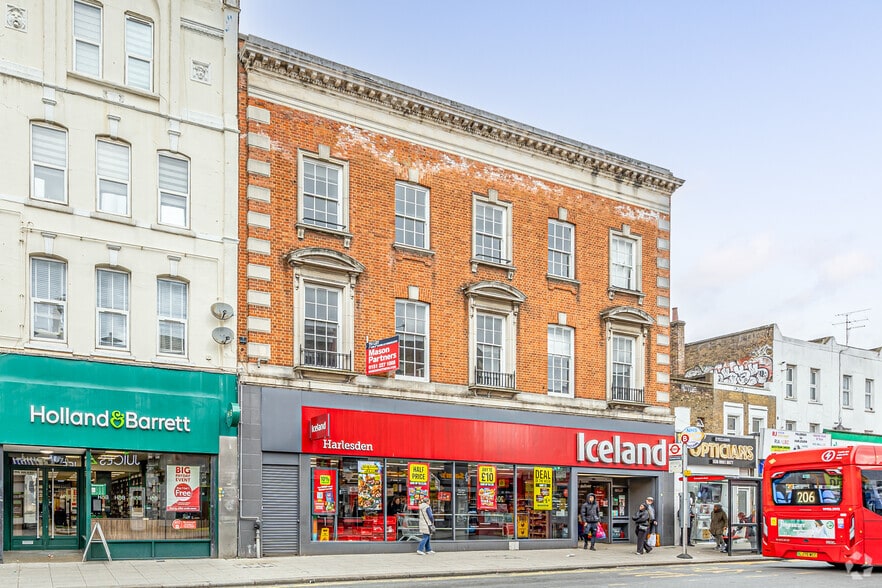 71-73 High St, Londres à louer - Photo du bâtiment - Image 2 de 2