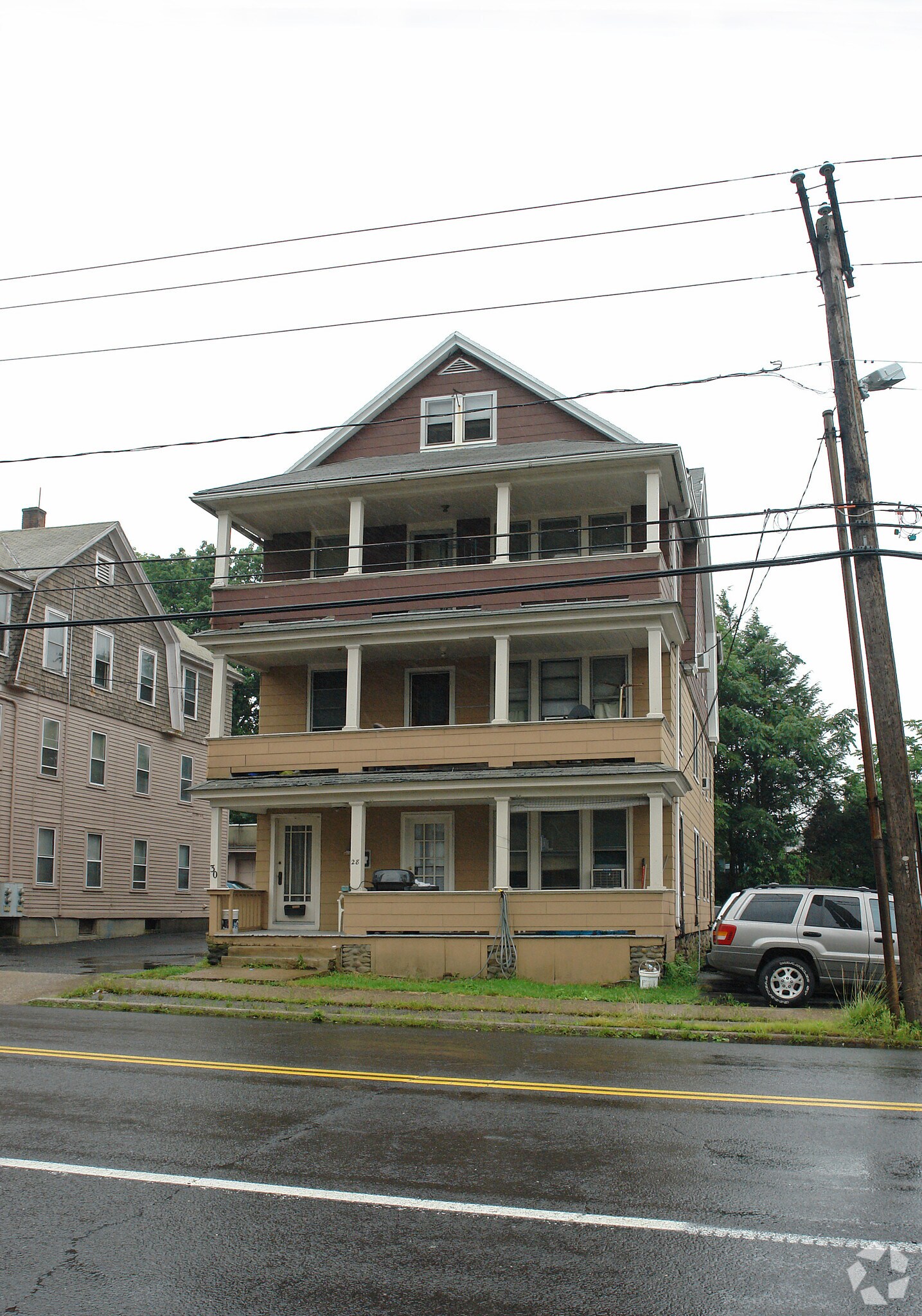 28 Meriden Rd, Waterbury, CT for sale Primary Photo- Image 1 of 3