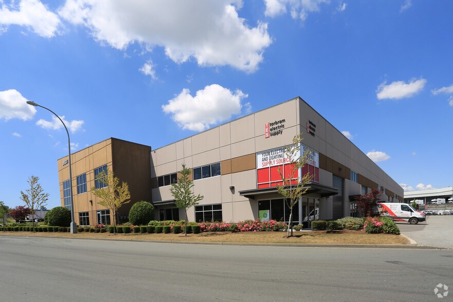 30553 Great Northern Ave, Abbotsford, BC à vendre - Photo du bâtiment - Image 2 de 8