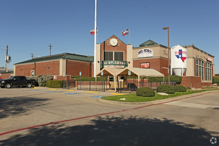 2208 W Northwest Hwy, Dallas, TX for sale - Primary Photo - Image 1 of 1