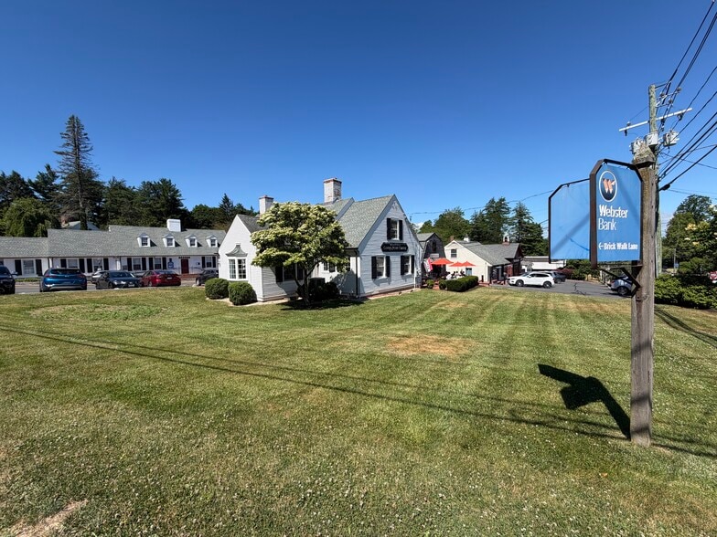 1-3 Brick Walk Ln, Farmington, CT for lease - Building Photo - Image 1 of 13