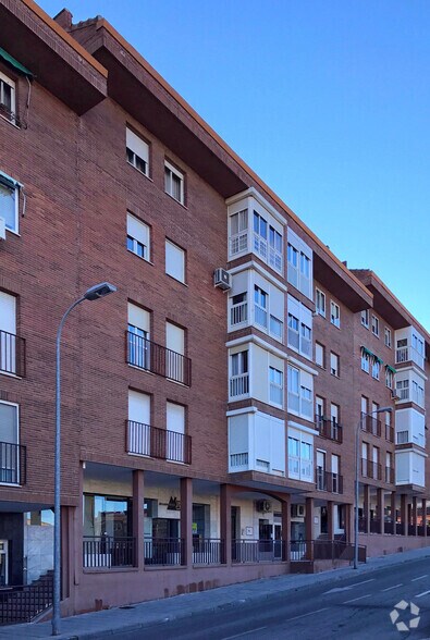 Retail in Toledo, Toledo for lease - Building Photo - Image 1 of 2