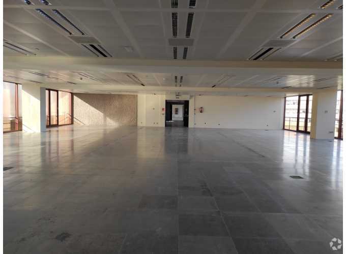 Bureau dans Madrid, Madrid à louer - Photo du bâtiment - Image 2 de 9