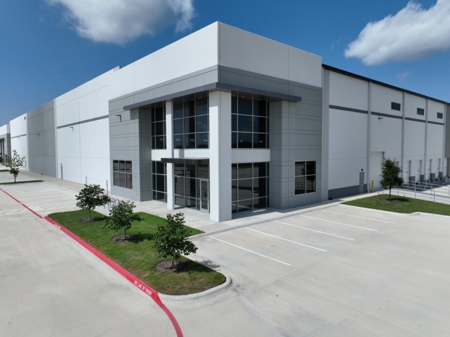 715 SE Loop 410, San Antonio, TX à louer Photo du bâtiment- Image 1 de 15