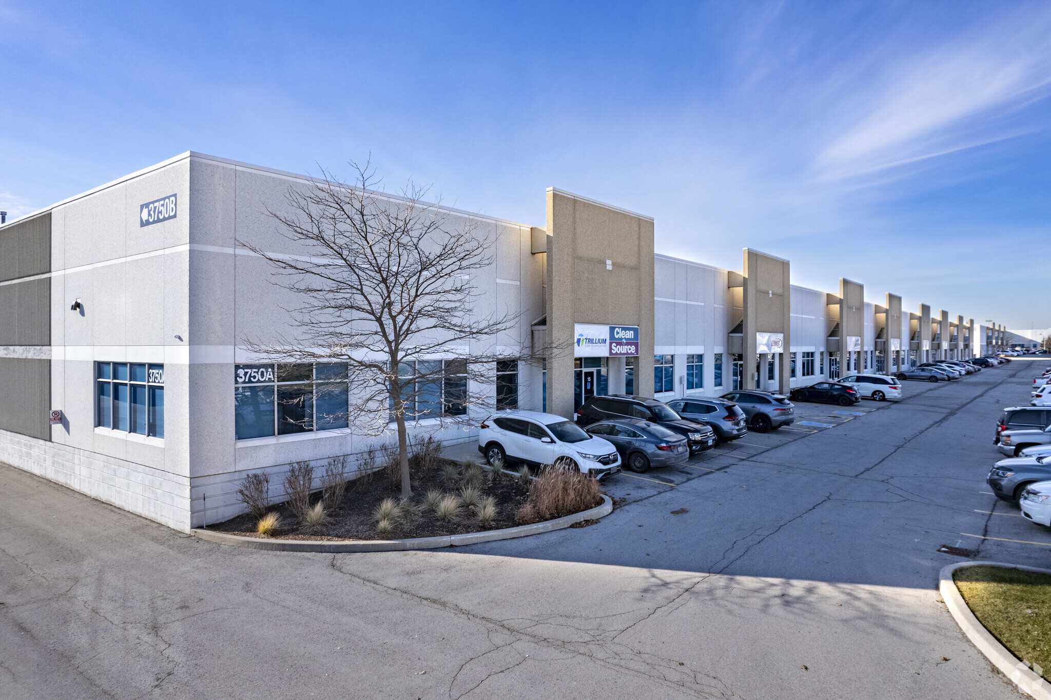 3750A Laird Rd, Mississauga, ON for lease Primary Photo- Image 1 of 3