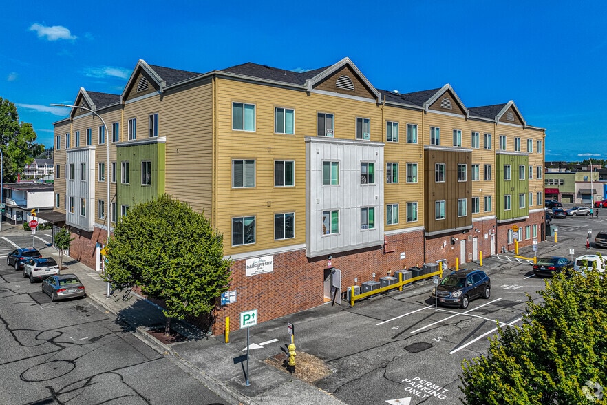 334 Wells Ave S, Renton, WA à louer - Photo du bâtiment - Image 2 de 5