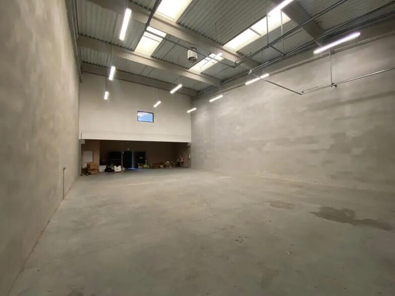 Flex dans Saint-Quentin-Fallavier à louer - Photo intérieure - Image 3 de 9