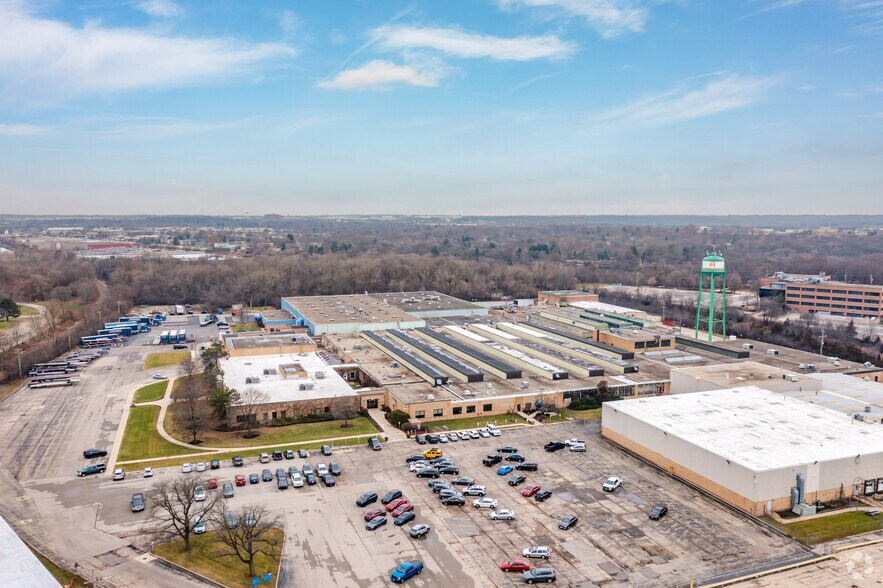 900 N State St, Elgin, IL à louer - Aérien - Image 2 de 6