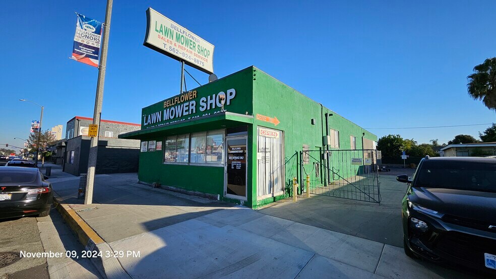 9724 Alondra Blvd, Bellflower, CA à vendre - Photo du bâtiment - Image 1 de 6
