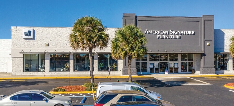 7149-7475 W Colonial Dr, Orlando, FL for lease - Building Photo - Image 3 of 12