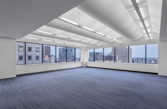 622 Third Ave, New York, NY for lease Building Photo- Image 2 of 9