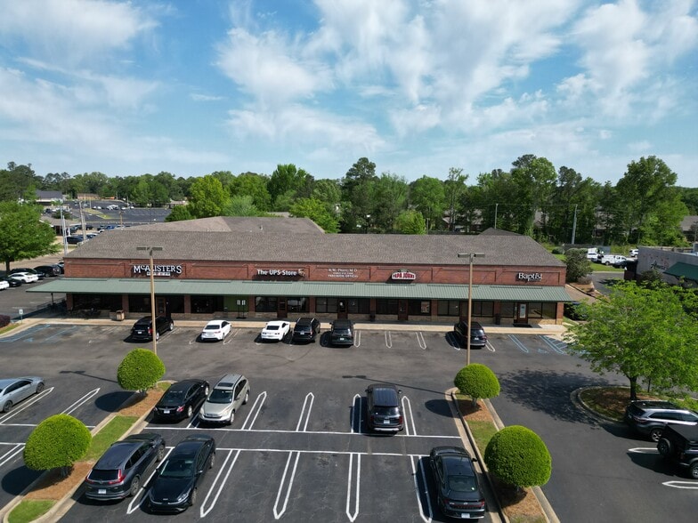 1490 W Government St, Brandon, MS à louer - Photo du bâtiment - Image 3 de 4