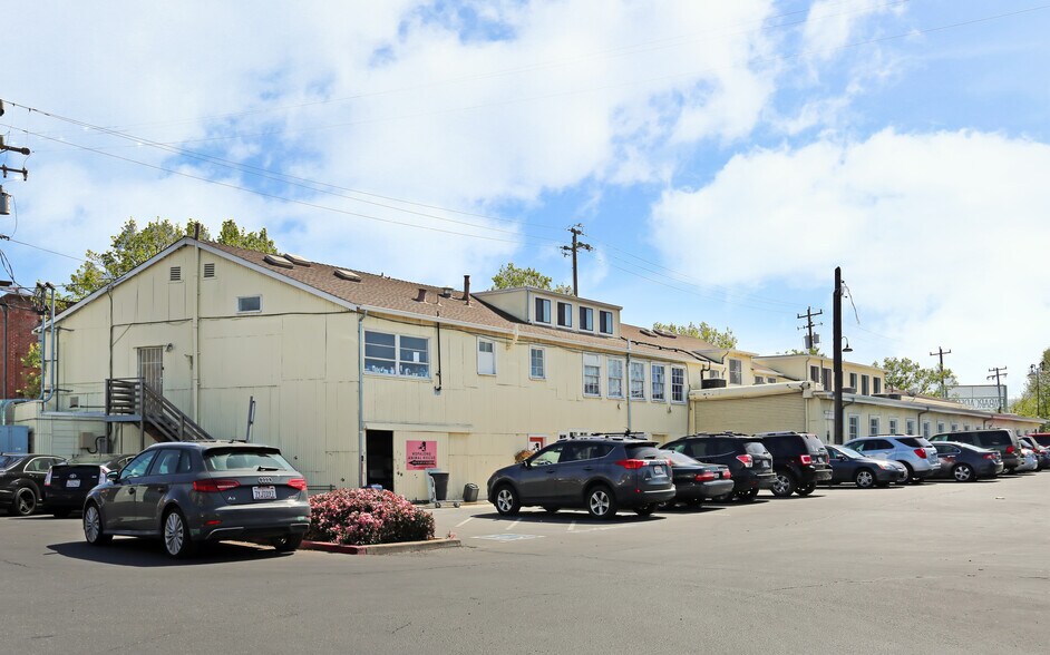 1035-1045 22nd Ave, Oakland, CA à louer - Photo du bâtiment - Image 2 de 2