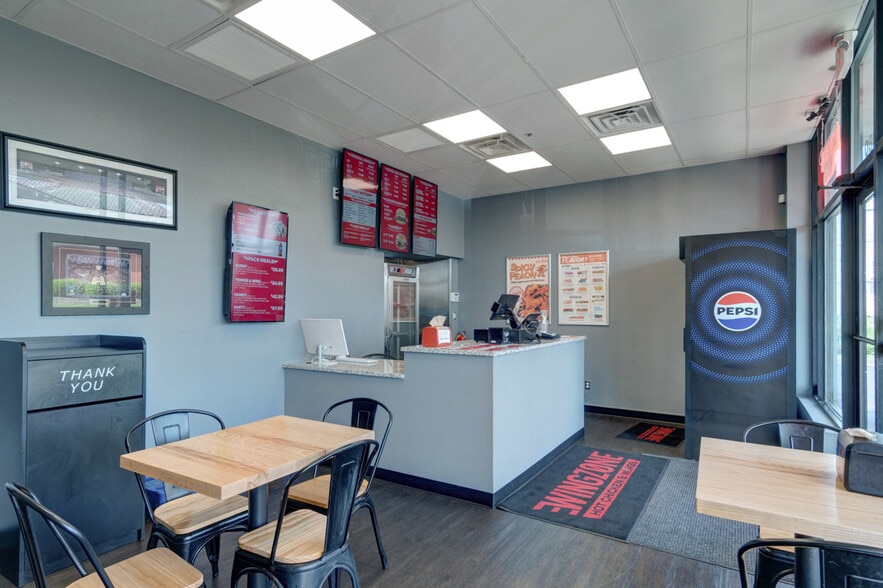 351 Southland Dr, Lexington, KY à vendre - Photo intérieure - Image 3 de 29