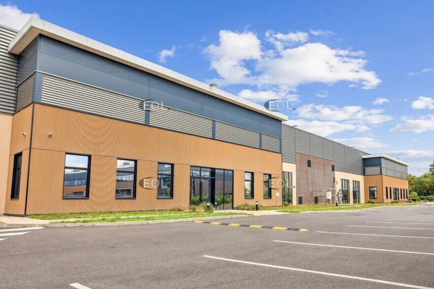 Flex dans Sucy-en-Brie à louer - Photo du bâtiment - Image 2 de 19