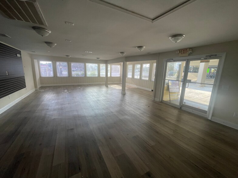 1346 Us-501 Hwy, Myrtle Beach, SC à louer - Photo intérieure - Image 2 de 4