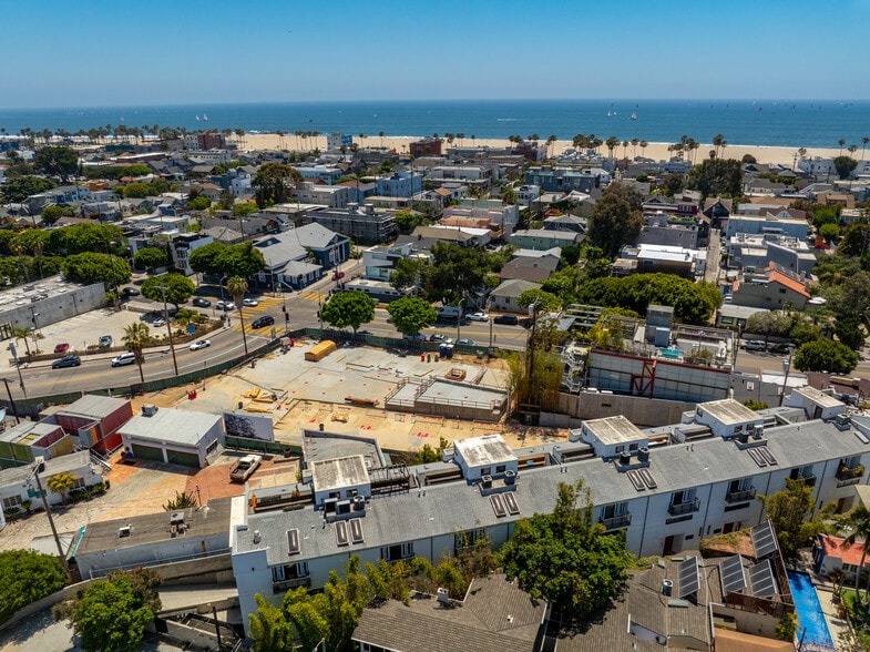 881 Abbot Kinney blvd, Venice, CA for sale - Building Photo - Image 2 of 3