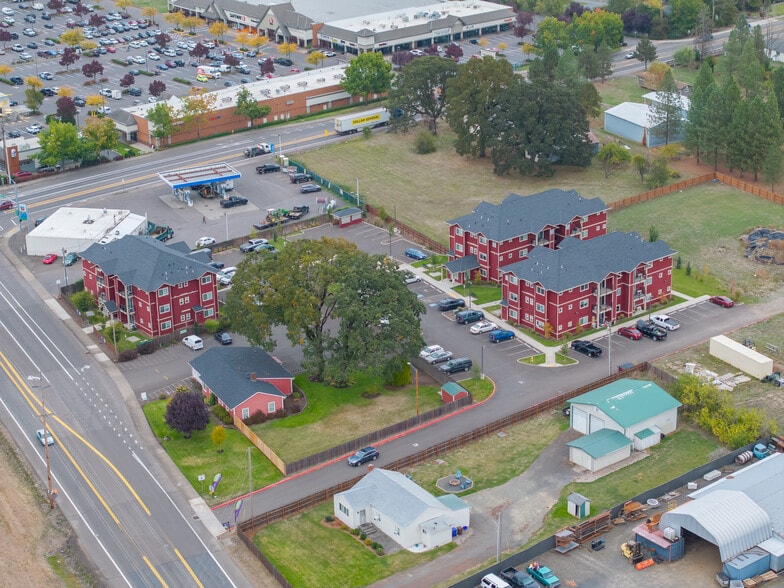 13001 S Crompton's Ln, Molalla, OR for sale - Building Photo - Image 3 of 21