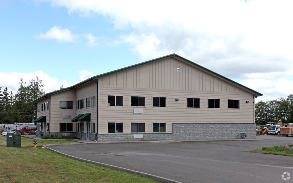 9401 Bujacich Rd, Gig Harbor, WA à louer - Photo du bâtiment - Image 2 de 4