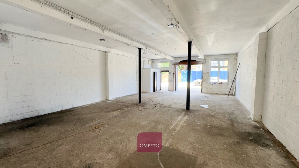 92 Meadow Road, Netherfield for lease - Building Photo - Image 2 of 10